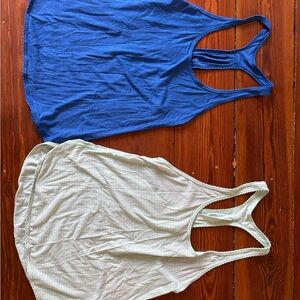 Lululemon Women's Blue and White workout tanks
